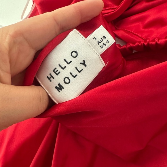 Hello Molly TREND LOVER SATIN MAXI DRESS RED Small - Picture 5 of 9